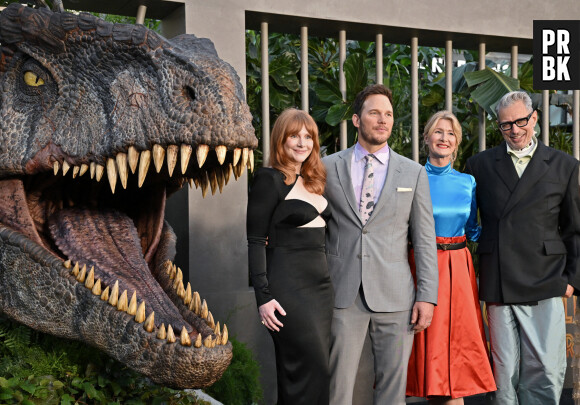 Bryce Dallas Howard, Chris Pratt, Laura Dern, et Jeff Goldblum à la première du film "Jurassic World Dominion" à Los Angeles, le 6 juin 2022.