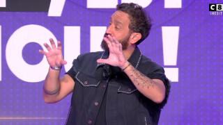Cyril Hanouna reçoit "les plus belles fesses du monde" et valide : "votre titre n'est pas usurpé"