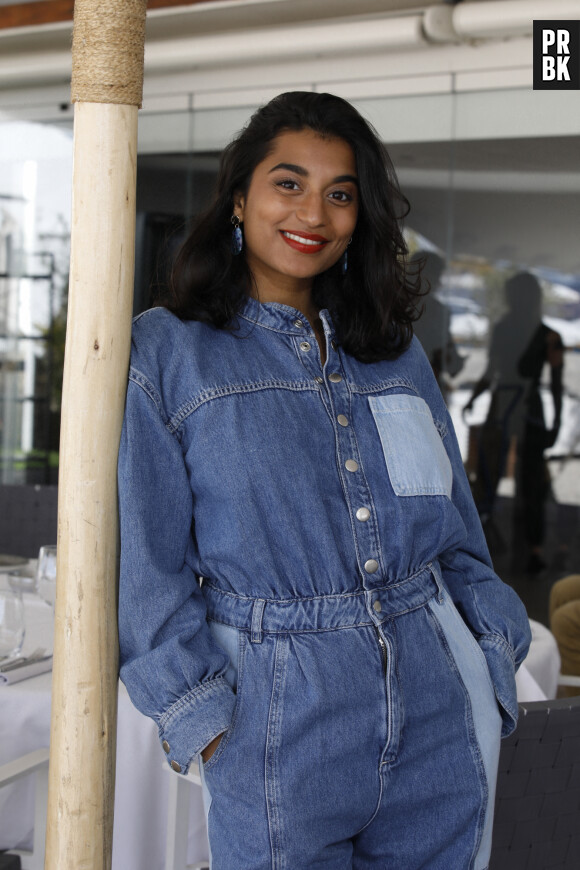 Kathy Packianathan (Ici Tout commence) lors du photocall de 'CanneSeries ' Saison 6 au Palais des Festivals de Cannes le 15 Avril 2023. © Denis Guignebourg/Bestimage 