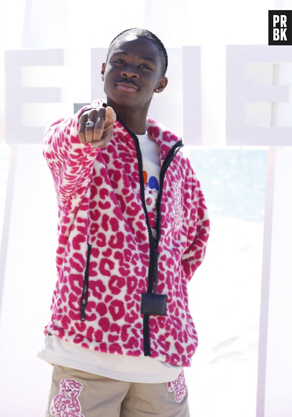 Dembo Camilo (Ici Tout commence) lors du photocall de 'CanneSeries ' Saison 6 au Palais des Festivals de Cannes le 15 Avril 2023. © Denis Guignebourg/Bestimage 