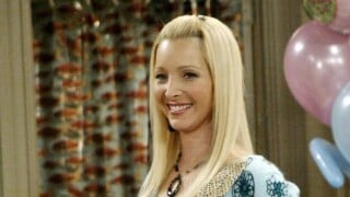 Comment Lisa Kudrow rend-t-elle hommage (chaque jour) à son meilleur ami Matthew Perry ?