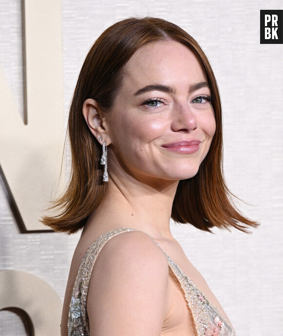 Emma Stone aux Golden Globes à Los Angeles le 7 janvier 2024.