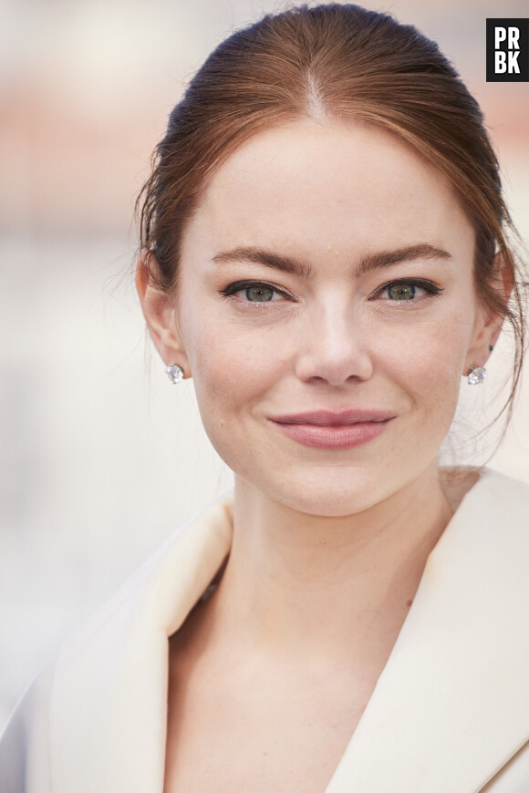 Emma Stone - Photocall "Kinds of Kindness" lors du 77ème Festival International du Film de Cannes le 18 mai 2024. © Jacovides / Moreau / Bestimage