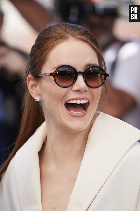 Emma Stone - Photocall du film "Kinds of Kindness" lors du 77ème Festival International du Film de Cannes le 18 mai 2024. © Jacovides / Moreau / Bestimage 