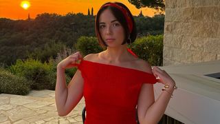 Agathe Auproux (ex TPMP) dévoile le visage de son futur mari, et il n'est pas si inconnu !