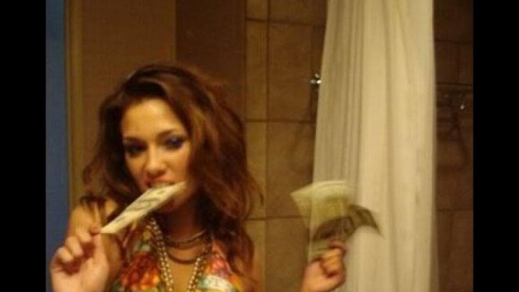 Demi Lovato ... sa soeur Dallas lui fait de l'ombre avec sa photo sexy sur Twitter (PHOTO)