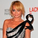 Nicole Richie ... elle se déhanche sur du Britney Spears (VIDEO)