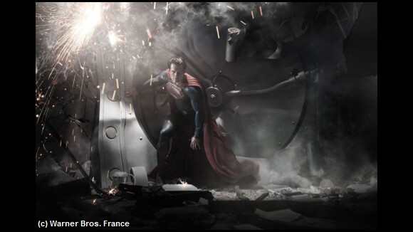 Man of Steel : Henry Cavill impressionnant dans le costume de Superman