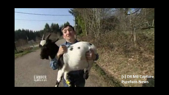 L'Amour est dans le pré : Jean-Michel et sa chèvre font le show (VIDEO)