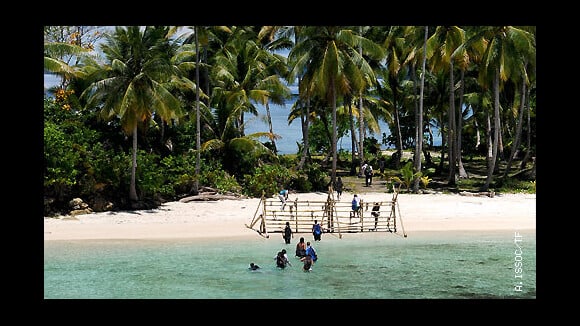 VIDEO - Koh Lanta 2011 : celui qui a quitté Raja Ampat après l'épisode 2 est ...
