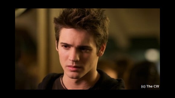 Vampire Diaries saison 3 : Jeremy adopte une arbalète (SPOILER)