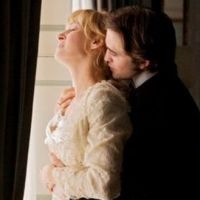 Robert Pattinson brille aux yeux d'Uma Thurman, mais pas que (lol)