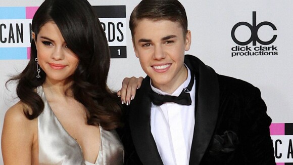Justin Bieber et Selena Gomez : Sous la couette, c'est pas la fête LOL