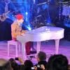 Justin joue au piano en concert privé à Londres