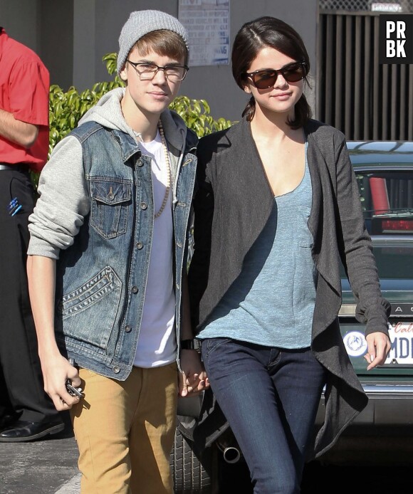 Justin et sa chérie Selena Gomez dans la rue