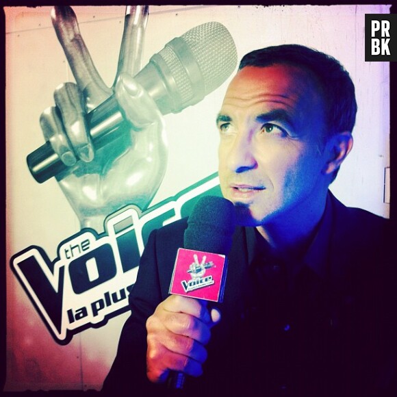 Nikos sur le tournage de The Voice