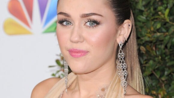 Miley Cyrus change de coupe de cheveux : place aux courts