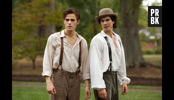 Damon et Stefan dans un flashback de Vampire Diaries