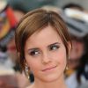 Emma Watson prise en photo sur le tapis rouge