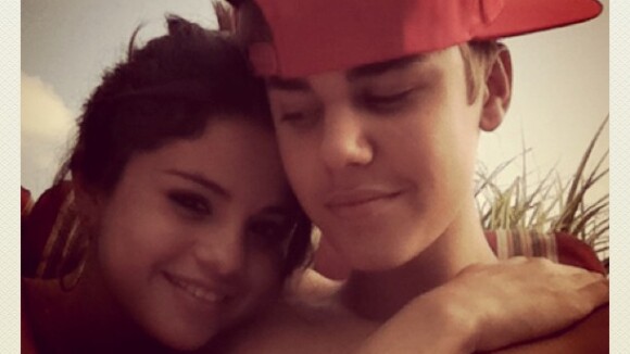 Selena Gomez et Justin Bieber : leur playlist love pour la Saint-Valentin. Baby Baby Baby Oh ! (VIDEOS)