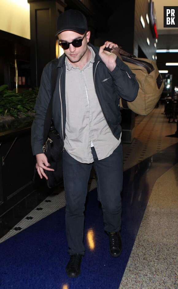 Robert Pattinson quitte LA pour Berlin le 15 février 2012