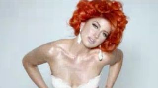 Lady Gaga : Neon Hitch concurrente ou simple copieuse ? (VIDEO)