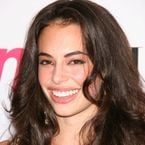 The Carrie Diaries : une ex de Camp Rock rejoint AnnaSophia Rob