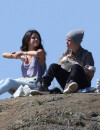 Selena Gomez et Justin Bieber papotent en mangeant leurs sandwichs