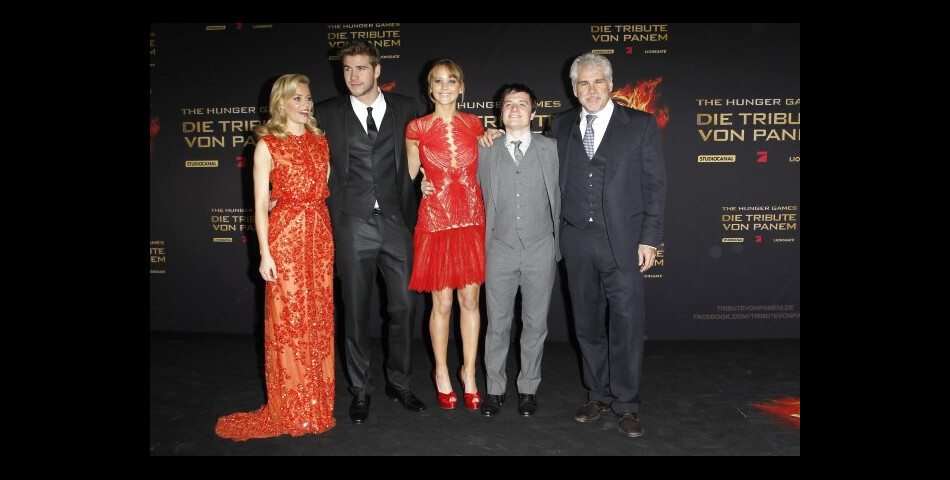 Gary Ross avec les acteurs d&#039;Hunger Games