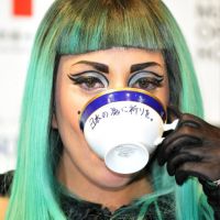 Lady Gaga : Une tasse de thé à 38 000 euros ?! WTF