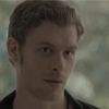 Klaus annonce une mauvaise nouvelle à Stefan et Damon dans l'épisode 21