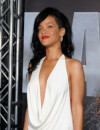Rihanna montre sa jambe comme Angelina Jolie