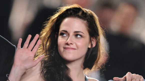 Kristen Stewart : Robert Pattinson a fait un bout de route avec elle sur les marches ! (PHOTOS)