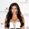Kim Kardashian a des arguments que Paris Hilton n'a pas !