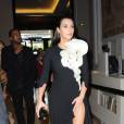 Kim Kardashian a sorti la robe glamour pendant la Fashion Week