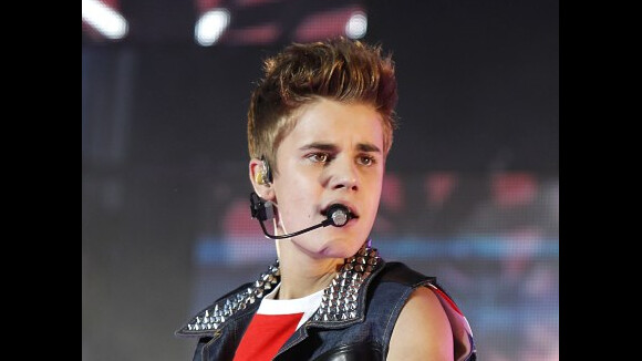 Justin Bieber : trop bruyant en concert, il est attaqué pour 9 millions de dollars !