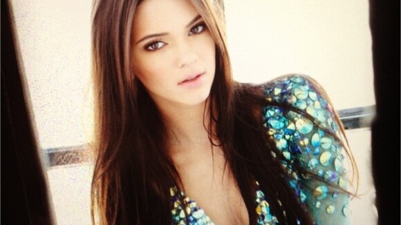 Kendall Jenner : pluie de photos hot pour fêter ses 1 millions de fans sur Facebook !