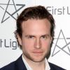 Rafe Spall remplace Tobey Maguire !