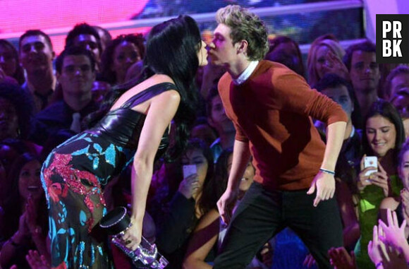 Niall Horan et Katy Perry s'embrassent aux MTV VMA 2012
