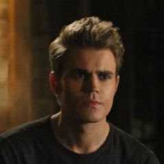 The Vampire Diaries saison 4 : Stefan, soldat en uniforme dans un flashback ! (SPOILER)
