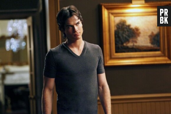 Damon se sent seul dans Vampire Diaries !