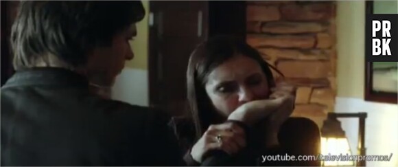 Même avec Damon, Elena se lâche