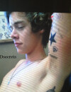 Harry Styles, torse nu pour montrer ses tatouages