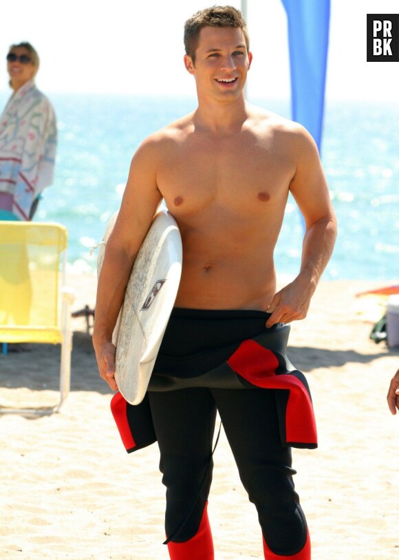 Liam toujours aussi hot dans 90210