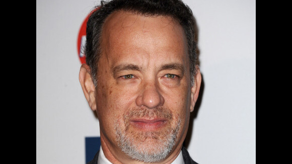 Tom Hanks joue Walt Disney et adopte la moustache ! (PHOTO)