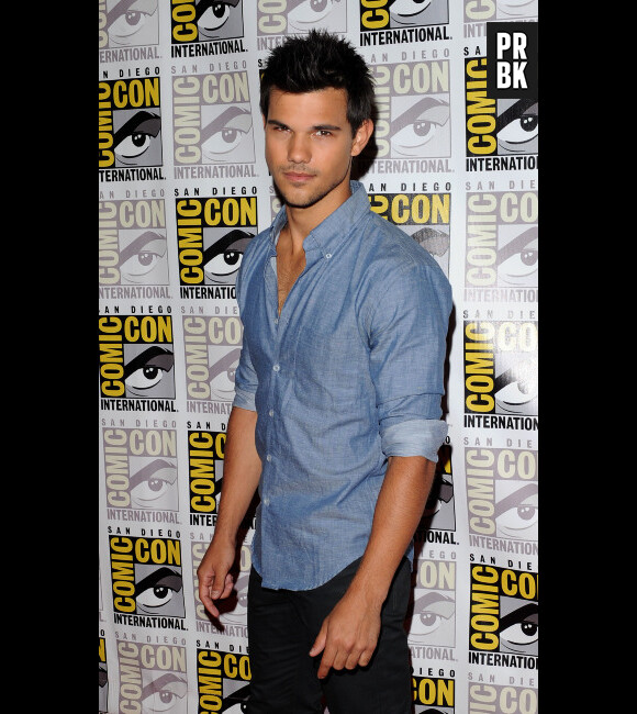 Taylor Lautner n'a pas trouvé l'amour cette année même s'il est sexy !