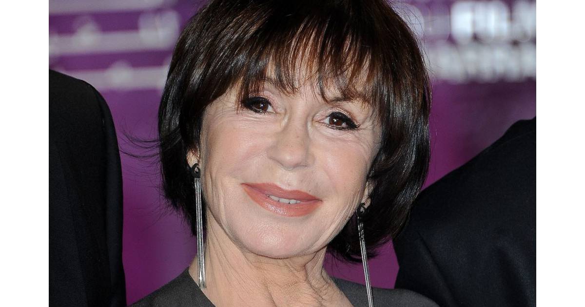 Films Et Séries Tv Avec Danièle évenou Danièle Evenou prend part à Splash, le grand plongeon - Purebreak
