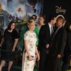 Michelle Williams en culotte sur le tapis rouge : elle éclipse Mila Kunis