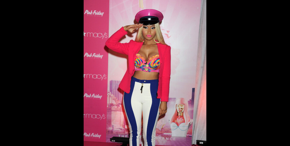 Nicki Minaj dévoile ses seins pour son nouveau clip en featuring avec French Montana