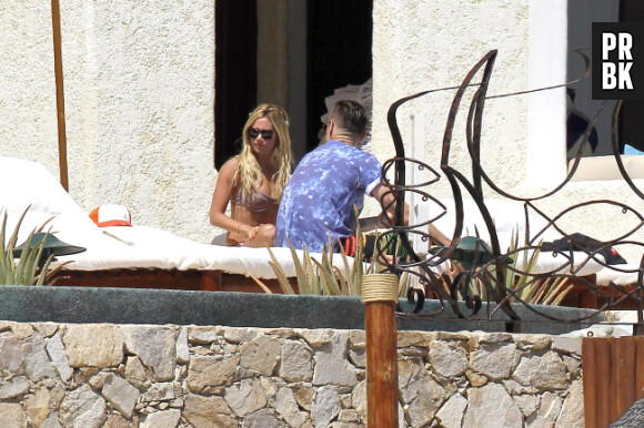 Ashley Tisdale et Christopher French en pleines vacances romantiques